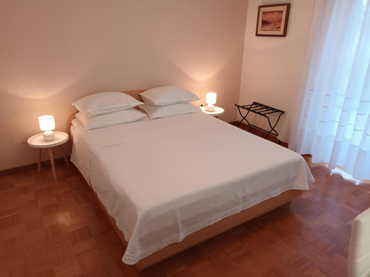 רוביני Apartments Leo מראה חיצוני תמונה