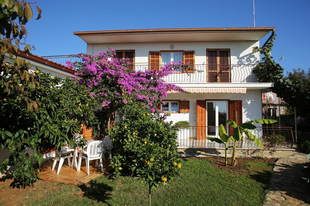 רוביני Apartments Leo מראה חיצוני תמונה